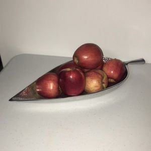 Hammered Metal Tray Torre & Tagus 16 "x 6.5"x 2.5"